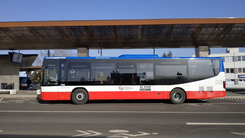 Vozový park benešovsko-vlašimského ÈSAD patøícího do skupiny ICOM obohatilo v roce 2020 20 nových autobusù Setra. Poprvé již v nátìru PID.