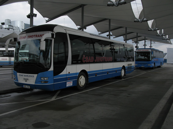 ÈSAD Jihotrans obnovuje vozový park autobusy MAN v rùzných verzích a také novì autobusy Irisbus Crossway.
