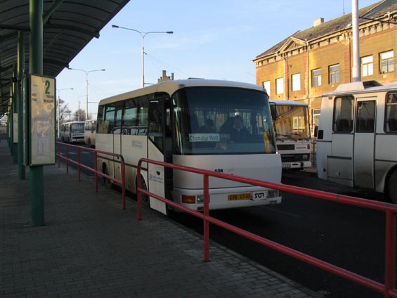 Pro pøímìstskou dopravu používá DPCHJ také nízkokapacitní autobusy.