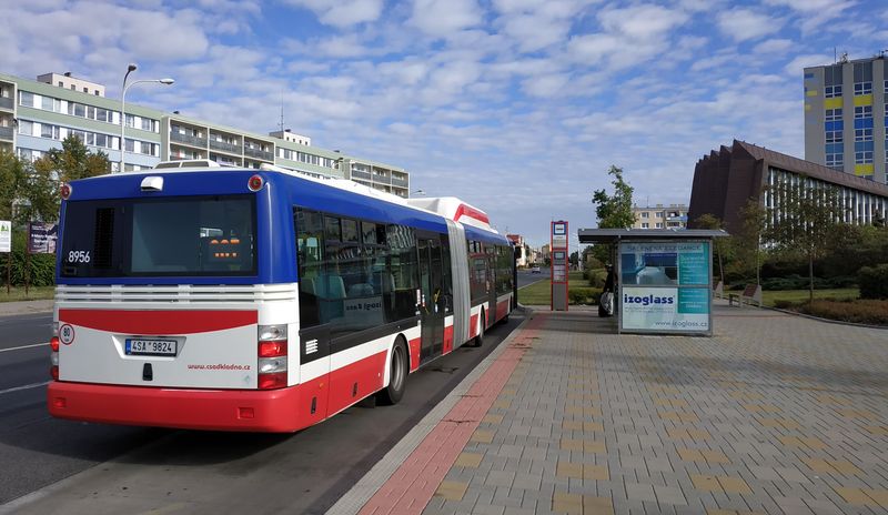 Pro pøímìstské linky do Prahy poøídilo místní ÈSAD nejdøíve 9 vozù SOR NBG 18 v roce 2017 a poté 7 dalších v roce 2019, urèených zejména pro linku 307 v okolí Rudné. Na kloubových vozech byly a jsou k vidìní rùzné kladenské modifikace PIDového nátìru.