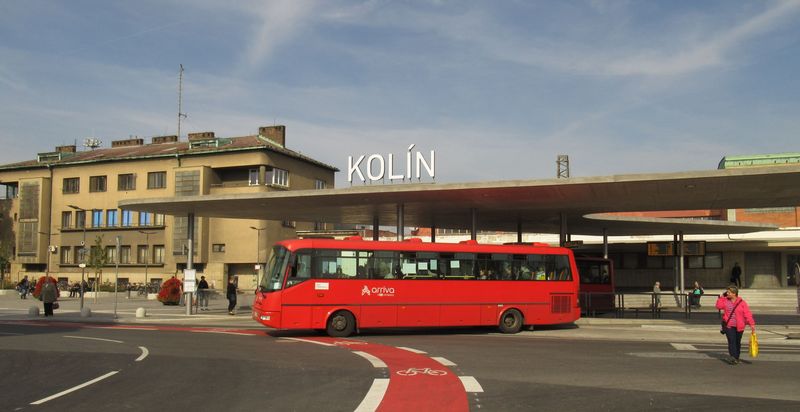 Jedním ze zbylých tøí nenízkopodlažních autobusù v MHD Kolín je tento SOR B 10,5 z roku 2003, který bìhem svého života putoval po rùzných východo- i støedoèeských MHD, až nadobro zakotvil v roce 2014 v Kolínì.