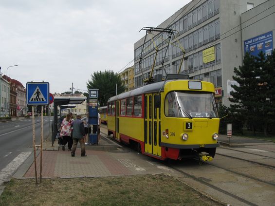 Linka 3 jezdí jen ve špièkách pracovních dnù a to v trase mezi Litvínovem a mosteckým nádražím.