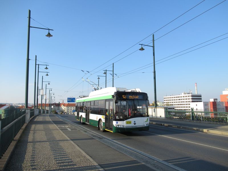 V únoru 2017 byla zprovoznìna nová tramvajová tra� na tomto mostì pøes kolejištì hlavního nádraží. Novou tra� využívá linka 12, která je odklonìna z pùvodní trasy západnì od hlavního nádraží z dùvodu výmìny železnièních mostù.