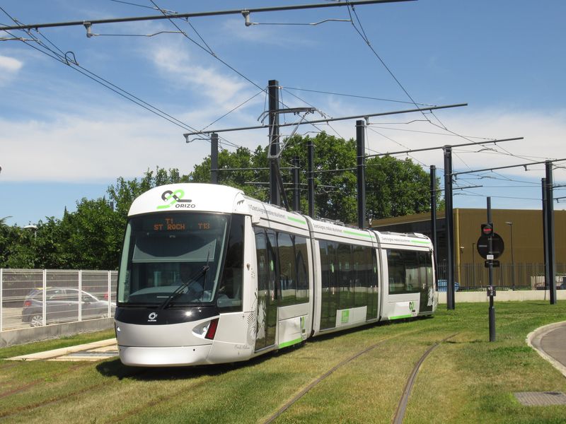 Tìsnì pøed jihovýchodní koneènou St. Chamand se nachází tramvajová vozovna pro všech 14 tramvají Citadis Compact. Po zprovoznìní druhé linky budou odtud vypravovány tramvaje i tam.