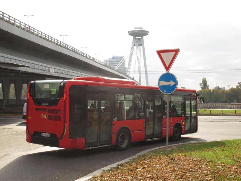 Nové 10,5metrové Urbanwaye jsou nasazovány na ménì vytížené linky po celé Bratislavì. Celkem jich bylo v roce 2018 zprovoznìno 24 kusù.
