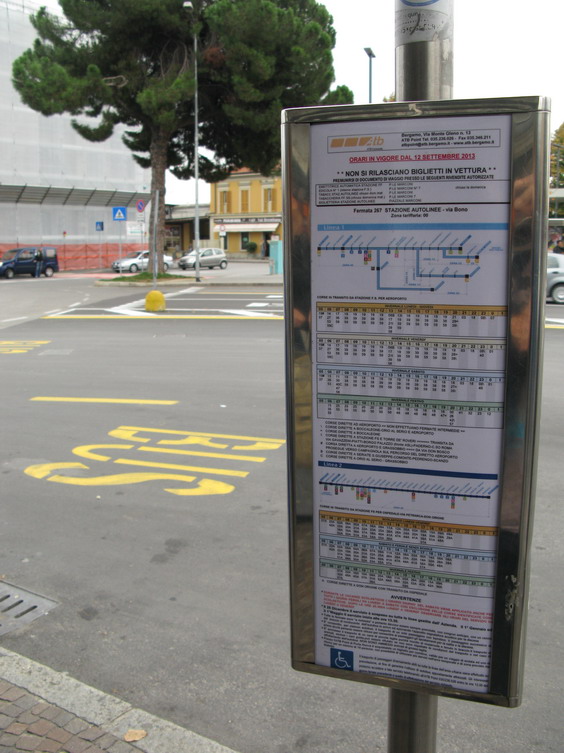 Zastávkové jízdní øády autobusù MHD, které provozuje spoleènost ATB. V centru mìsta nejdete také vyhrazené pruhy pro autobusy.