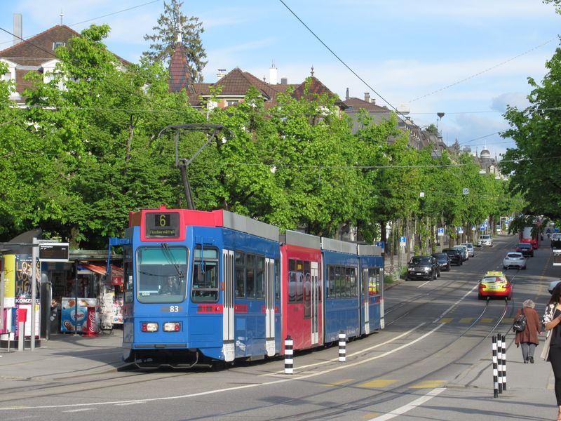 V úseku mimo centrum Bernu zastavuje pøímìstská linka 6 pouze v nìkterých zastávkách. Základní interval této tramvaje je 10 minut a pøímìstský úsek je z velké èásti jednokolejný. Do roku 2004 byla linka oznaèena písmenem G.