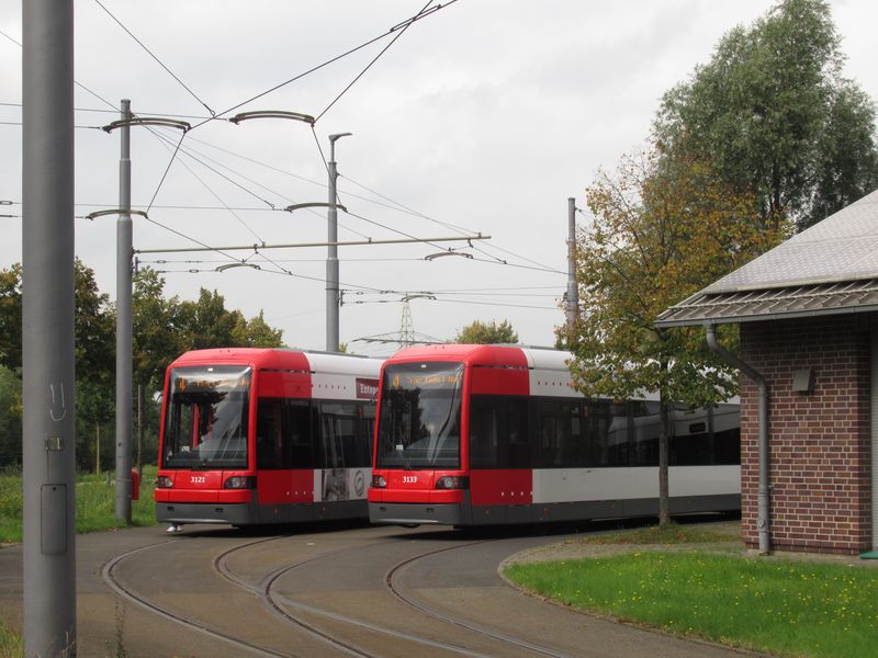 Úseková koneèná Borgfeld tramvajové linky 4. Odtud byly koleje v roce 2014 prodlouženy o více než 4 km mimo území Brém do mìsteèka Lilienthal. Do tohoto koncového úseku, který obsahuje i jednokolejnou tra�, jezdí každá druhá až tøetí tramvaj.