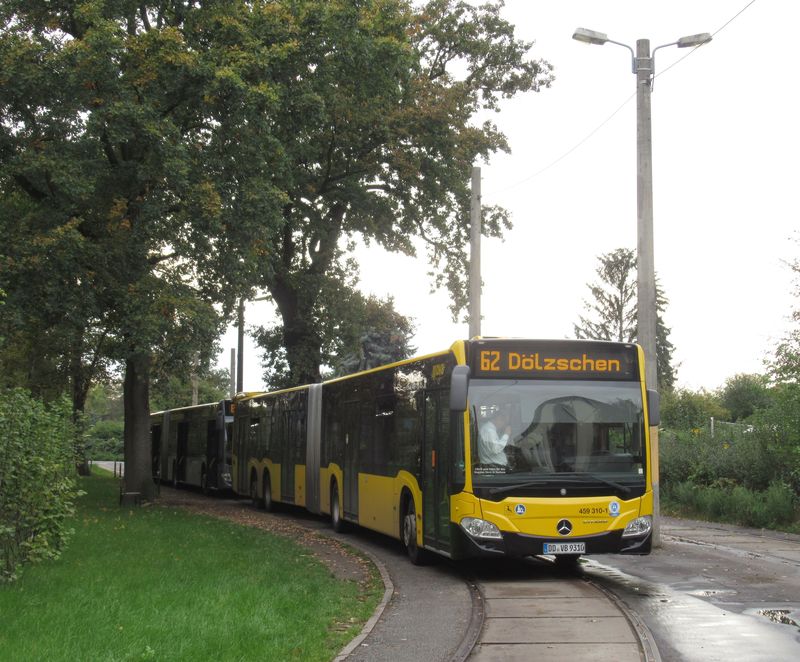 Koneèná stanice metrobusové linky 62 u univerzitnì-nemocnièní ètvrti Johannstadt na bývalé tramvajové smyèce severovýchodnì od centra. V plánu je provoz tramvají v této stopì obnovit.