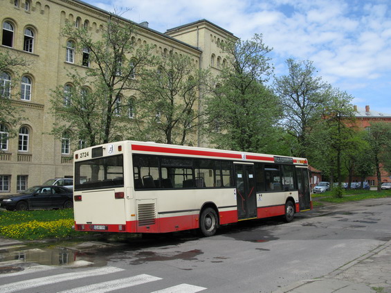A zde je druhá koneèná linky 138 z Westerplatte poblíž tramvajové zastávky Akademia muzyczna v centru mìsta. Na parkovišti najdete také pozùstatky tramvajových kolejí.