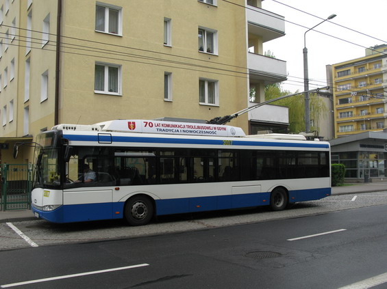 Trolejbusy v Gdyni letos slaví 70 let existence. A oèividnì se jim daøí.