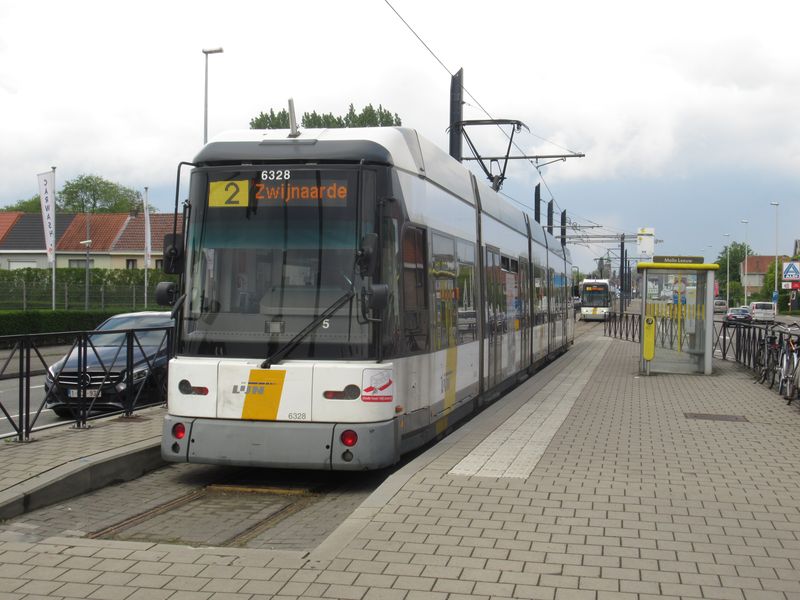 Jihovýchodní jednoduchá koneèná linky 2 Melle Leeuw. V této èásti mìsta jezdí i linka 4, kvùli rekonstrukci kolejí byla ale výraznì zkrácena.