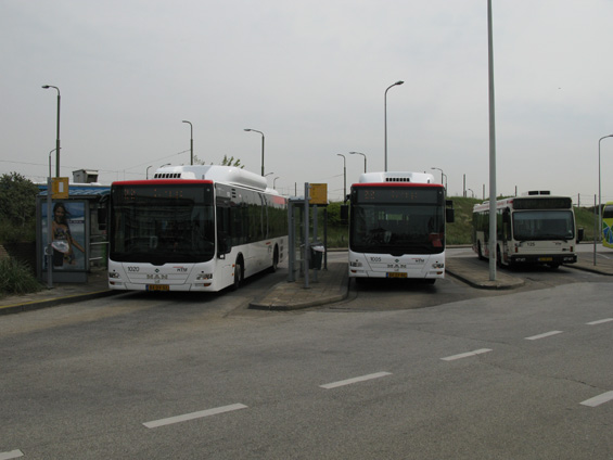 Kromì autobusù VDL nizozemské provenience je vozový park mìstského dopravce HTM složen také z plynových MANù.