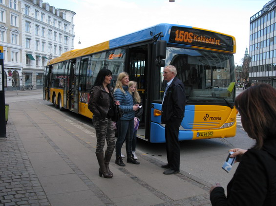 V centru u stanice metra a vlaku Norresport konèí také rychláková linka 150S. Ta pak míøí na sever do vzdálených pøedmìstí Kodanì. Tyto rychlíkové linky zastavují v Kodani pouze v nejdùležitìjších zastávkách, ale lze je s výhodou použít i pro cestování po mìstì. Autobusová doprava obecnì je však v Kodani pomìrnì pomalá - na køižovatkách chybí preference autobusù a prostor je vìnovaný spíše cyklistùm.