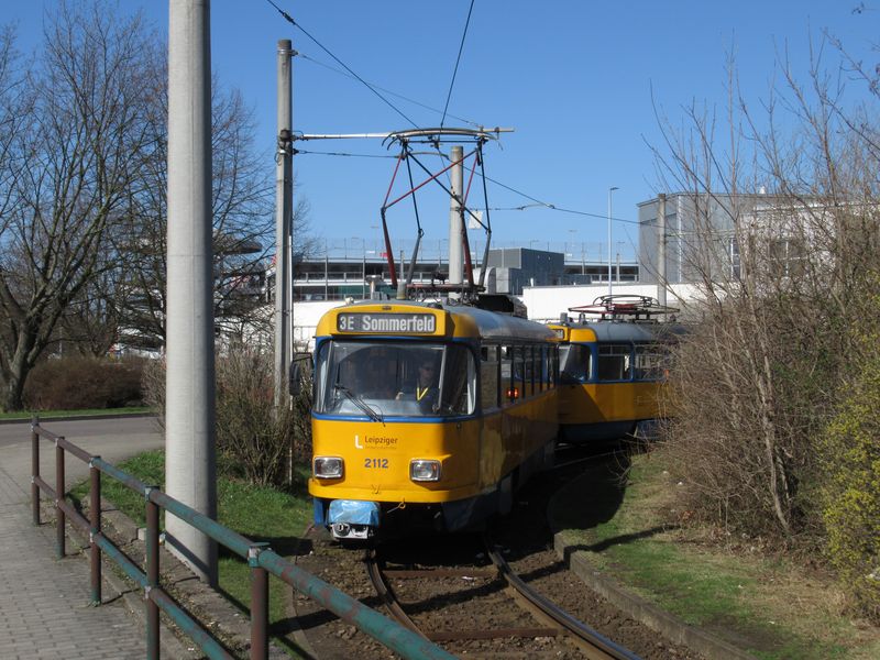 Èást spojù linky 3 zajíždí až na koneènou Sommerfeld na východním okraji Lipska, kde jinak konèí celá linka 7 a kde se nachází obøí nákupní centrum.