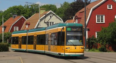 Mal jihovdsk msto pobl zlivu Baltskho moe m jen nco pes 90 000 obyvatel, pesto je jednm ze dvou vdskch mst, kde peily tramvaje pechod z levo- na pravostrann provoz v roce 1967. ...