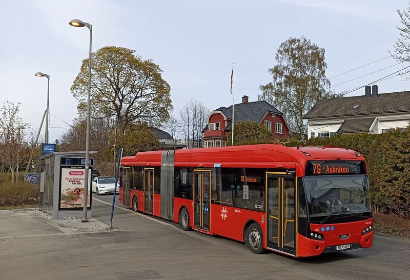 Autobusové linky v jižním sektoru Osla vysoutìžil v roce 2022 dopravce Norgesbuss, který poøídil 109 elektrobusù VDL Citea, z velké èásti kloubových. Do konce roku by mìlo do Osla dorazit pro oblast Oslo-východ dalších 137 elektrobusù, èímž by mìlo být elektricky pokryto 95 % výkonù mìstských autobusových linek.