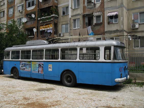 I tento vùz Škoda 9Tr, pùvodem ze Zlína, zajiš�oval dopravu v Pazardžiku od zavedení trolejbusù v roce 1993. Dojezdil v roce 2013. Nyní se jedná o zachování nìkterého z exponátù pro muzejní úèely.