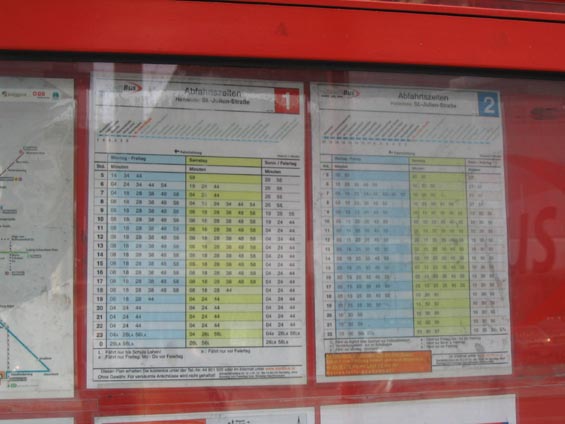 Ukázka jízdních øádù trolejbusových linek. Všechny linky mají jednotný interval, 10 minut pøes den mimo nedìli a 20 minut veèer a v nedìli.