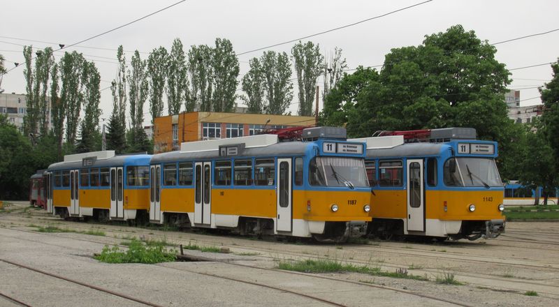 Zhruba dvacítka tramvají T4D z Halle odpoèívá ve vozovnì Krasna Poljana. Tyto vozy jsou používány na lince 11, toho èasu však k vidìní nebyla žádná.