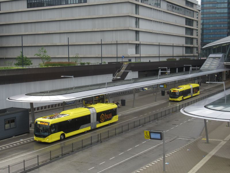 Pro klasické mìstské autobusové linky je urèena nejnovìjší dodávka 35 kloubových elektrobusù Heuliez. Potkáte je hlavnì na linkách 7 a 8 vedených pøes hlavní nádraží i po hlavním autobusovém koridoru pøes historické centrum.
