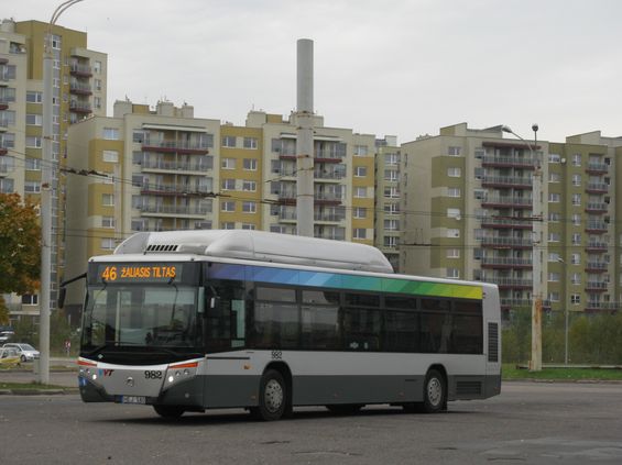 Zatím poslední obnova novými vozy probíhala v roce 2014, kdy bylo zakoupeno 20 standardních autobusù Irisbus se španìlskou karoserií Castrosua. Opìt s plynovým pohonem. Bìžné (modré) autobusové linky doplòují základní sí� trolejbusù a rychlých zelených autobusù. Nìkteré z nich mají také pomìrnì krátké intervaly, nìkteré linky zajíždìjí daleko za centrum do okrajových èástí aglomerace.